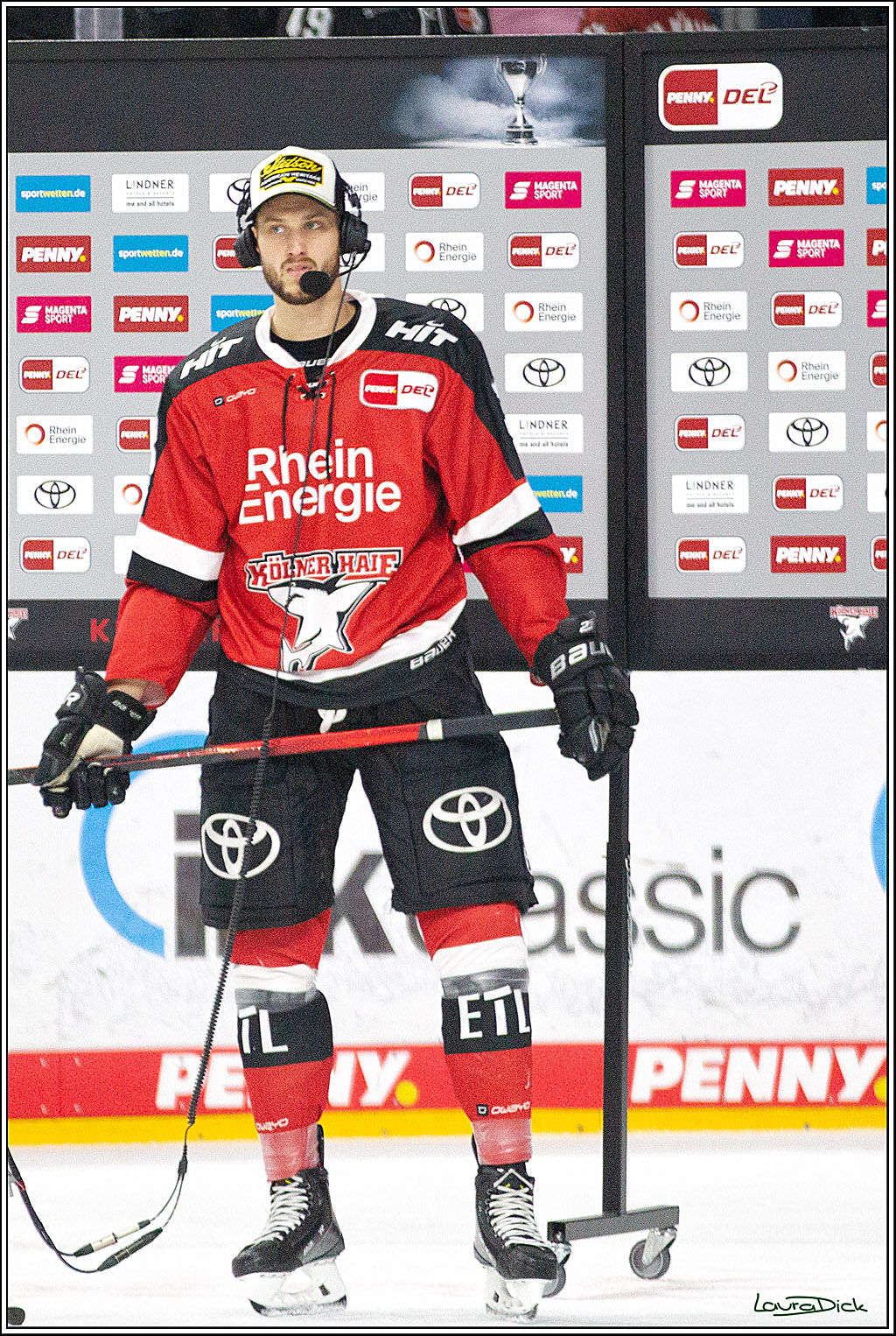 PENNY DEL;  Koelner Haie - Straubing Tigers; Koeln, 15.10.2021